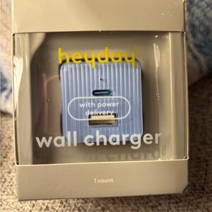 Heyday Light Blue Wall Charger with‎ USB-C